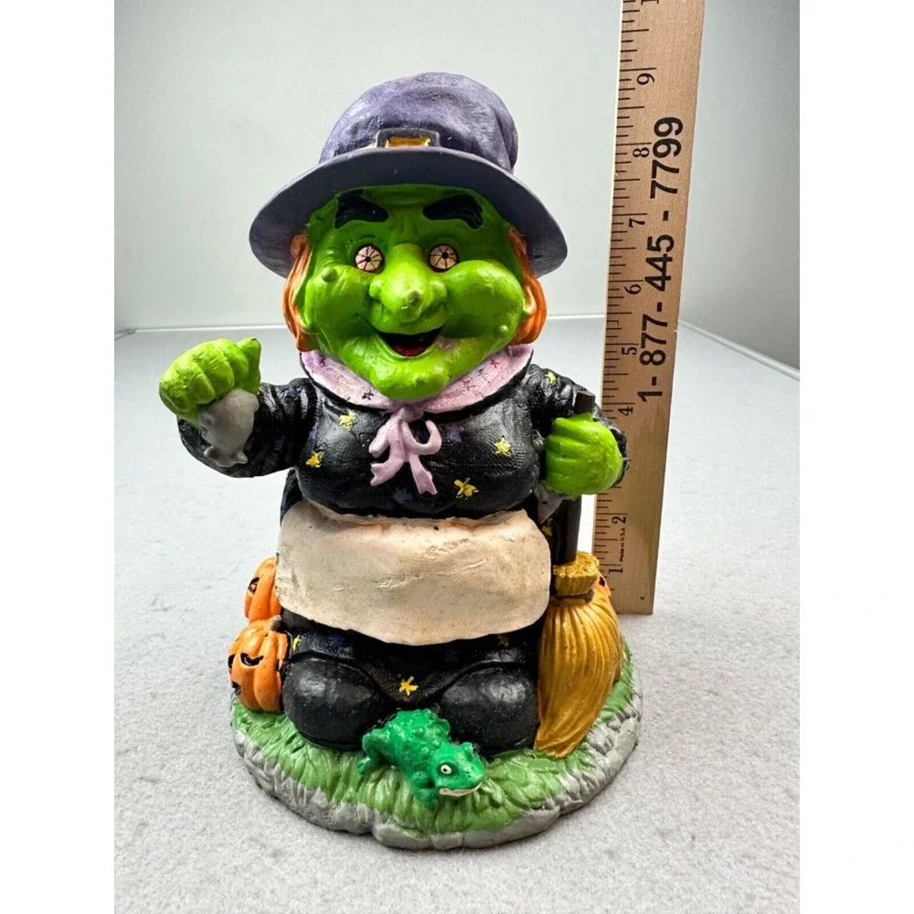 Halloween Rubber Witch 9 Inch Battery Operated Animated Sing and Dance‎